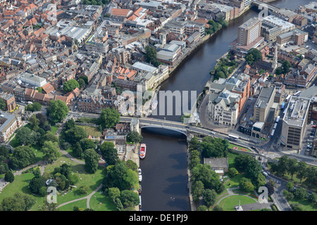 Aerial photograph of the River Great Ouse through York Stock Photo