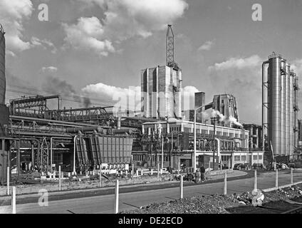 Manvers coal processing plant, Wath upon Dearne, near Rotherham, South Yorkshire, February 1957. Artist: Michael Walters Stock Photo