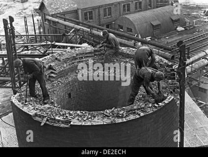 Demolition work Manvers Main colliery, Wath upon Dearne, South Yorkshire, September 1956. Artist: Michael Walters Stock Photo
