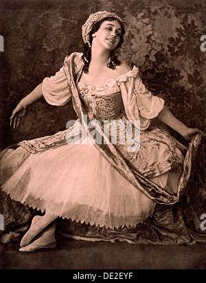 Tamara Karsavina, Russian ballerina, in Nikolai Tcherepnin's ballet 'Le Pavillon d'Armide', 1913. Artist: Unknown Stock Photo
