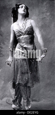 Tamara Karsavina, Russian ballerina, 1911. Artist: Unknown Stock Photo