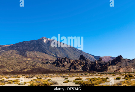 Pico del Teide volcano with lava rocks in the Teide National Park, UNESCO World Heritage Site, Vilaflor Stock Photo