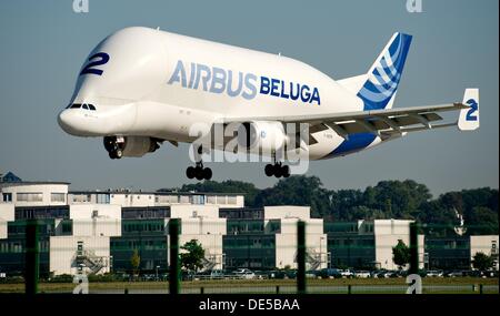 An Airbus Beluga arrives at the production site of airbus in Hamburg-Finkenwerder, Germany, 6 September 2013. The Airbus A300-600ST Beluga is a twin-jet engine cargo aircraft of Airbus S.A.S. Photo: Sven Hoppe Stock Photo