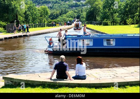 Pontcysyllte Aqueduct finished 1805 carries canal boats on Llangollen Canal over the River Dee valley near Wrexham, Wales, UK Stock Photo