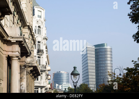 Österreich, Wien 1, Blick vom Stubenring auf die Konzernzentrale der Uniqa Versichung auch Uniqa Tower genannt. Stock Photo
