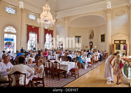Pump Room Restaurant and Bath Abbey Churchyard Bath Somerset England UK GB EU Europe Stock Photo