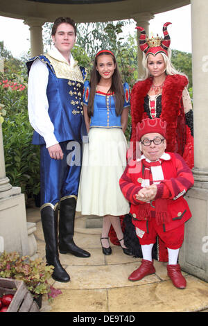 Milton Keynes, UK. 13th Sep, 2013. Milton Keynes Theatre Pantomime Photocall at Frosts Garden Centre, Woburn Sands, Milton Keynes with cast members Warwick Davis, Jennifer Ellison, Kate Stewart and Shaun Dalton. This year's Panto opens on Friday December 6th and finishes on Sunday January 12th 2014. © KEITH MAYHEW/Alamy Live News Stock Photo