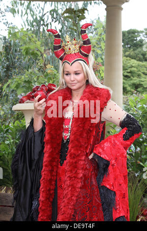 Milton Keynes, UK. 13th Sep, 2013. Milton Keynes Theatre Pantomime Photocall at Frosts Garden Centre, Woburn Sands, Milton Keynes with cast members Warwick Davis, Jennifer Ellison, Kate Stewart and Shaun Dalton. This year's Panto opens on Friday December 6th and finishes on Sunday January 12th 2014. © KEITH MAYHEW/Alamy Live News Stock Photo