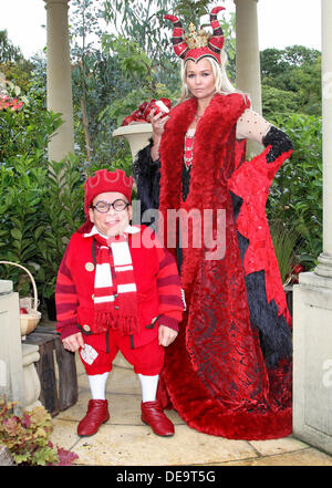 Milton Keynes, UK. 13th Sep, 2013. Milton Keynes Theatre Pantomime Photocall at Frosts Garden Centre, Woburn Sands, Milton Keynes with cast members Warwick Davis, Jennifer Ellison, Kate Stewart and Shaun Dalton. This year's Panto opens on Friday December 6th and finishes on Sunday January 12th 2014. © KEITH MAYHEW/Alamy Live News Stock Photo