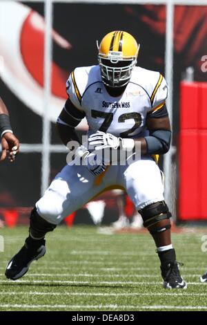 Sept. 14, 2013: Southern Miss offensive tackle Aaron Reed #72 drops into pass protection. The Arkansas Razorbacks defeated the Southern Miss Golden Eagles 24-3 in Fayetteville, AR. Richey Miller/CSM Stock Photo