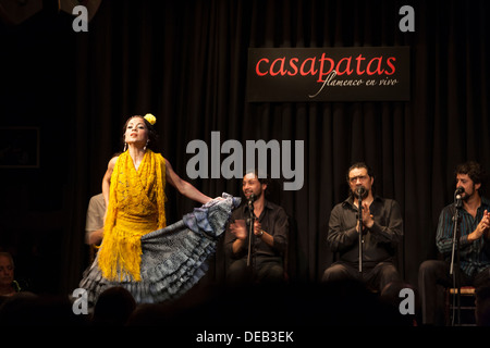 Flamenco Dancers Performing At Casa Patas In Lavapies Madrid Stock Photo Alamy
