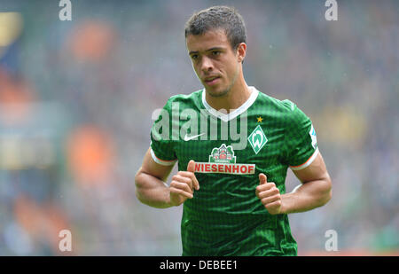 Bremen, Germany. 14th Sep, 2013. Werder's Franco Di Santo has to leave the field after a red card during Bundesliga soccer match Werder Bremen vs Eintracht Frankfurt at the Weser Stadion in Bremen, Germany, 14 September 2013. Werder Bremen loses 0-3. Photo: CARMEN JASPERSEN/dpa/Alamy Live News Stock Photo