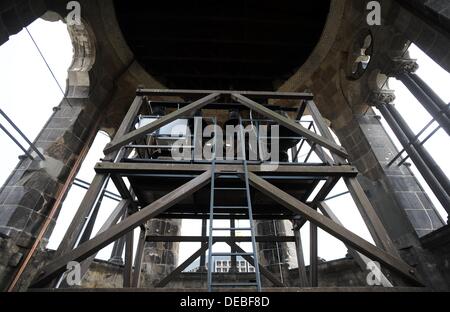 Berlin, Germany. 15th Sep, 2013. The bells of the Kaiser Wilhelm Memorial Church photographed in Berlin, Germany, 15 September 2013. The tower has been refurbished and the restored chime rang at twelve noon. Photo: BRITTA PEDERSEN/dpa/Alamy Live News Stock Photo