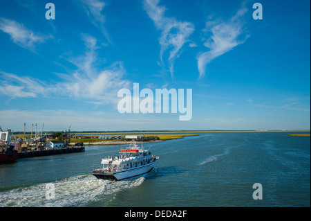 USA New Jersey NJ N.J. Boating on the Middle Thorofare waterway near Wildwoods and Cape May Stock Photo