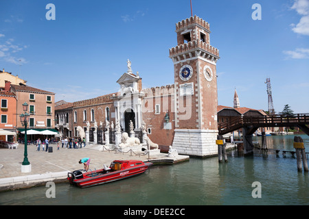 The entry and one of the two towers of the Venice's naval dockyard (Castello - Venice - Italy). Entrée de l'Arsenal à Venise. Stock Photo