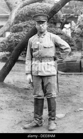 Japanese soldiers in uniform 1930s-1940s Stock Photo - Alamy