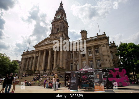 Bolton Town Hall facing Victoria Square in Bolton , Greater Manchester, Stock Photo