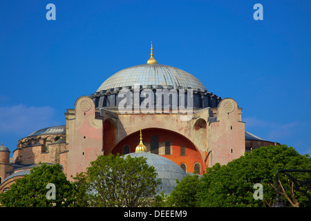 Hagia Sophia (Aya Sofya Mosque) (The Church of Holy Wisdom), UNESCO World Heritage Site, Istanbul, Turkey, Europe Stock Photo