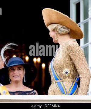 The Hague, The Netherlands. 17th Sep, 2013. Dutch Queen Maxima (R) and Princess Laurentien seen on the balcony of the Palace Noordeinde in The Hague, The Netherlands, 17 September 2013, on Prinsjesdag (Prince's Day), the traditional opening of the Dutch parliamentary year. It is the first time that the new king delivers a Speech from the Throne in the Knights' Hall. Photo: Patrick van Katwijk / NETHERLANDS AND FRANCE OUT/dpa/Alamy Live News Stock Photo