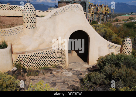 EARTHSHIP recycled community, Taos, NM Stock Photo