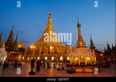 Shwedagon Paya, Yangon (Rangoon), Myanmar (Burma), Asia Stock Photo