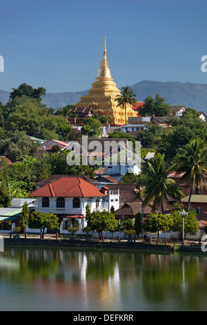 Wat Jong Kham and colonial era buildings on Naung Tung Lake, Kengtung, Shan State, Myanmar (Burma), Asia Stock Photo