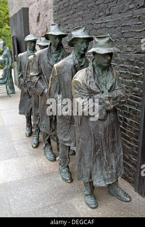The Breadline, sculpture by George Segal. Franklin D ...