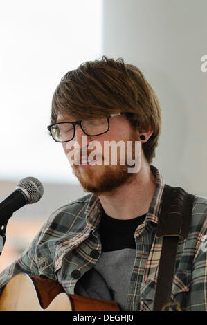 Belfast, Northern Ireland. 18th September 2013 - Augustus Allen from Emerald Armada sings at the launch of Belfast Music Week (11-17th November 2013) Credit:  Stephen Barnes/Alamy Live News Stock Photo