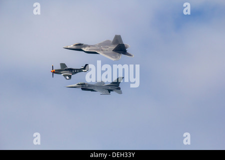 North American P-51D Mustang 413334:G4-U Wee Willy II, USAF F-16 12th Air Combat Command and Lockheed Martin F-35 Lightning II Stock Photo