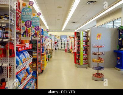 Shoppers Drug Mart Aisle Stock Photo - Alamy