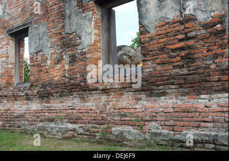 Buddha statues at Wat Phutthai Sawan, Ayutthaya Thailand Stock Photo