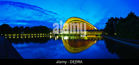 beautiful panorama landscape with house of world cultures (haus der kulturen der welt) in berlin with reflection in water Stock Photo