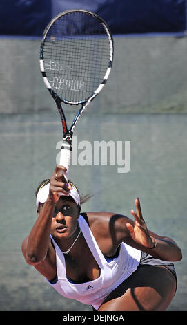 Albuquerque NM USA. 19th Sep 2013. Asia Muhammad playing in