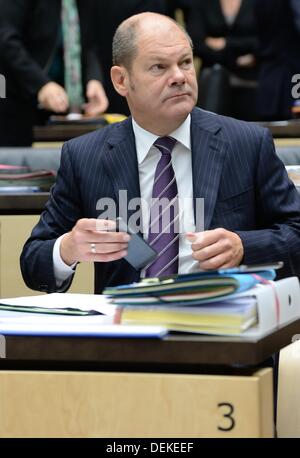 Berlin, Germany. 20th Sep, 2013. Hamburg's first mayor Olaf Scholz attends a meeting of the German Federal Assembly (Bundesrat) in Berlin, Germany, 20 September 2013. Photo: SOEREN STACHE/dpa/Alamy Live News Stock Photo