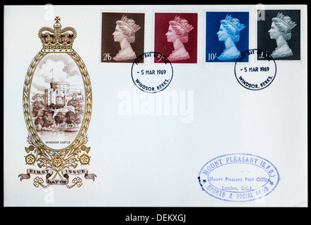 Great Britain Definitives First Day Cover with Mount Pleasant Post Office stamp. Stock Photo