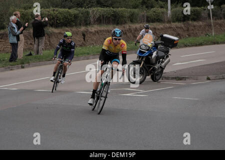 Sidmouth to Haytor, Devon, UK. 20th September 2013. Sir Bradley Wiggins and Nairo Quintana on the outskirts of Exeter. Friday 20 September 2013 Tour of Britain Stage 6 Sidmouth to Haytor Dartmoor Devon UK Credit:  Anthony Collins/Alamy Live News Stock Photo