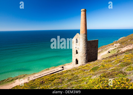 An old abandoned tin mine on moorland above St Agnes, Cornwall, UK. Stock Photo