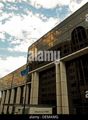 financial times headquarters building one southwark bridge London ...