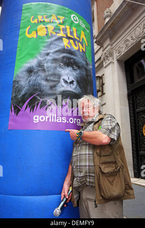 London, UK. 21st September 2013. Bill Oddie starting the Great Gorilla Run 10th anniversary charity fancy dress run in aid of Mountain Gorillas and the Gorilla Organization, London, England Credit:  Paul Brown/Alamy Live News Stock Photo