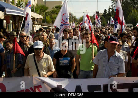 Nikaia, Athens, Greece, September 21st 2013. Following Pavlos Fyssas stabbing to death by a member of the neo-nazi, Golden Dawn party, Union members and leftists stage a demonstration  to protest against fascists. Workers' unions members march shouting slogans against Golden Dawn. Credit:  Nikolas Georgiou / Alamy Live News Stock Photo