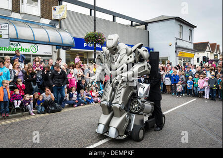 Witham, Essex, UK. 21st September 2013. Titan the Robot about to start his performance at the Witham International Puppet Festival.  Photographer: Gordon Scammell/Alamy Live News Stock Photo