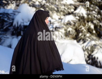 Woman of the Lev Tahor (Pure Heart) Orthodox Jewish community, Sainte Agathe des Monts, Quebec, Canada. Stock Photo