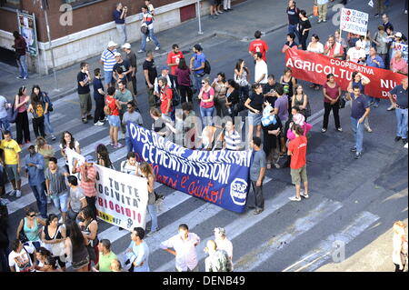 Rome, Italy. 21st Sep, 2013. Thousands of anti-landfill protesters against  possible opening of a new landfill site  (also known as a tip, dump, rubbish dump or dumping ground and historically as a midden) in Falcognana, Municipality of Rome, on September 21, 2013 Credit:  s.s./Alamy Live News Stock Photo