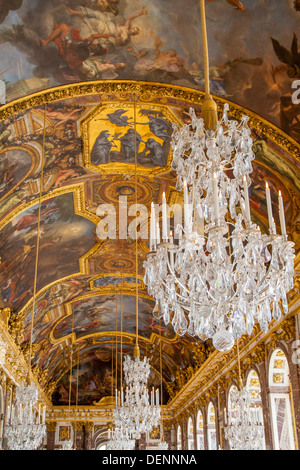 Ceiling and chandeliers (Lustre) in the Hall of Mirrors, Cahteau de Versailles, France Stock Photo