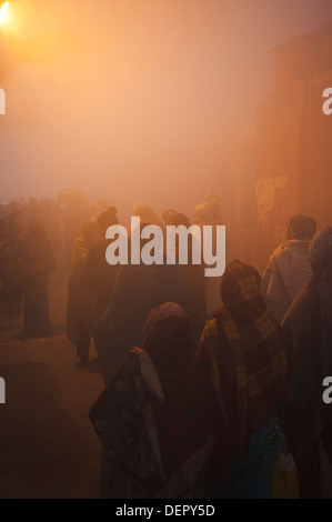Pilgrims at Maha Kumbh at night, Allahabad, Uttar Pradesh, India Stock Photo