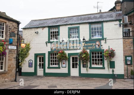 The Original Bakewell Pudding factory parlour and shop Bakewell Derbyshire UK Stock Photo