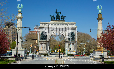 SOLDIERS AND SAILORS MEMORIAL ARCH (©JOHN H DUNCAN 1882) GRAND ARMY PLAZA BROOKLYN NEW YORK USA Stock Photo