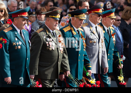 Russian World War II veterans celebrate Victory Day in the Bolshoi ...