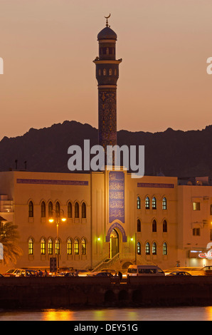 Muttrah Mosque Corniche of Muttrah at dusk, Muttrah, Governorate Muscat, Oman Stock ...
