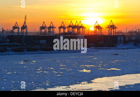 Sunset in the wintery port of Hamburg, Elbe river, Hamburg Stock Photo